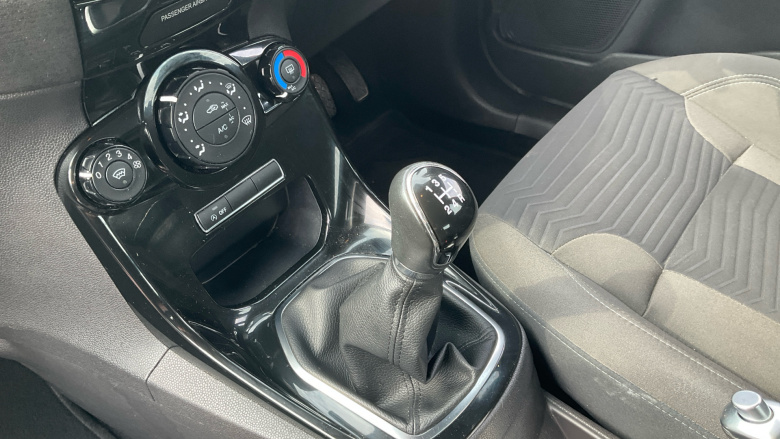 Ford Fiesta 1.0 EcoBoost Zetec 5dr Petrol Hatchback